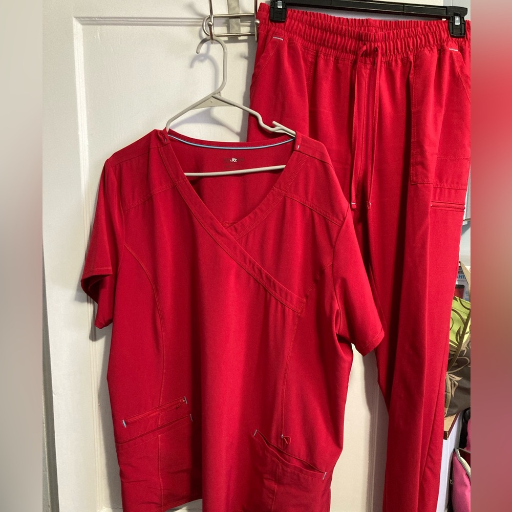 Scrubstar set 2X top Lg bottom